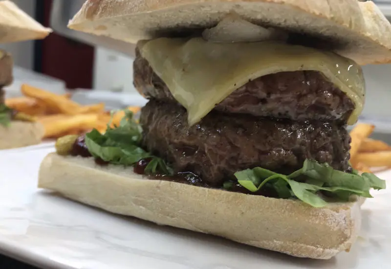 burger charolais comté lard